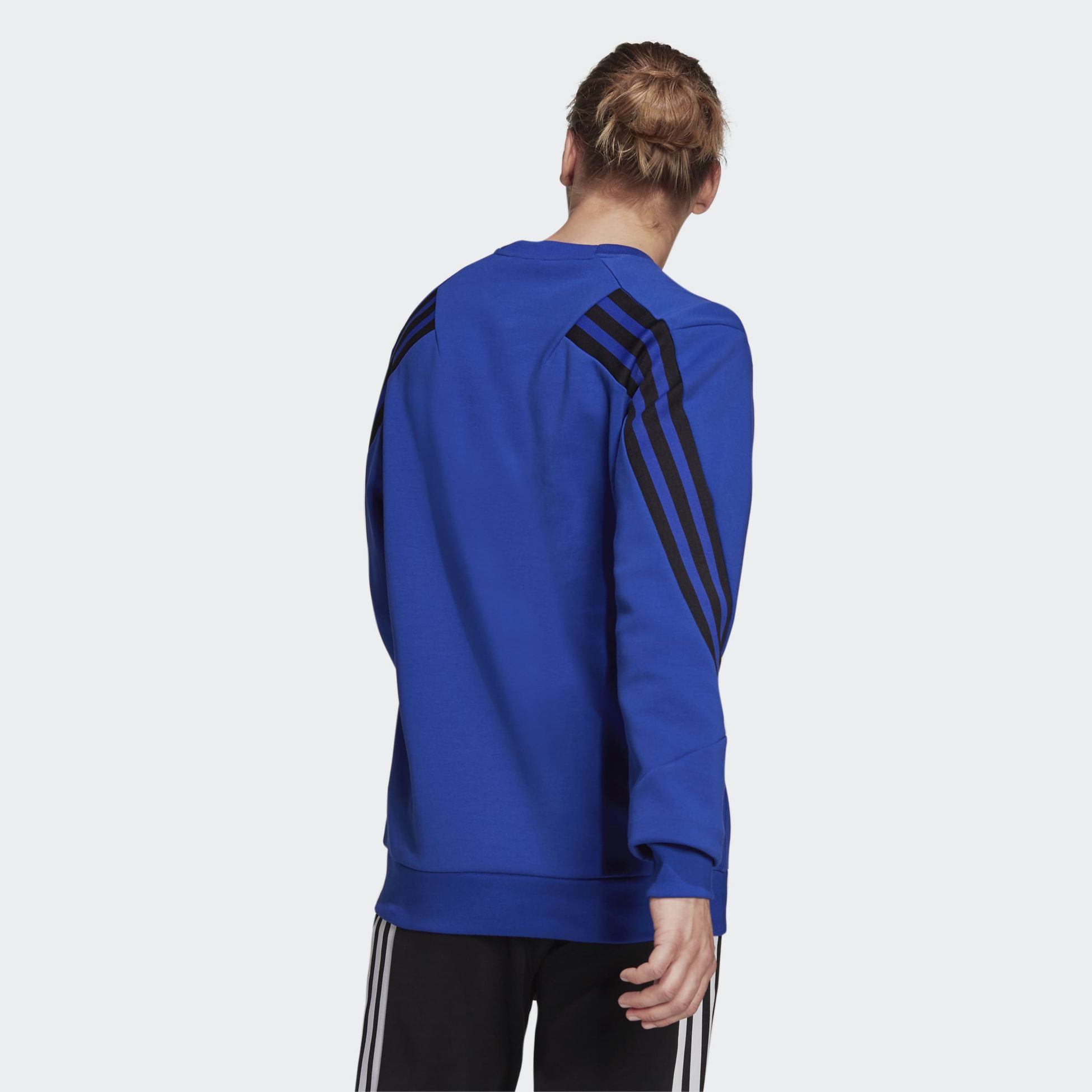 ADIDAS adidas Sportswear Future Icons 3Stripes Sweatshirt på stadium.se